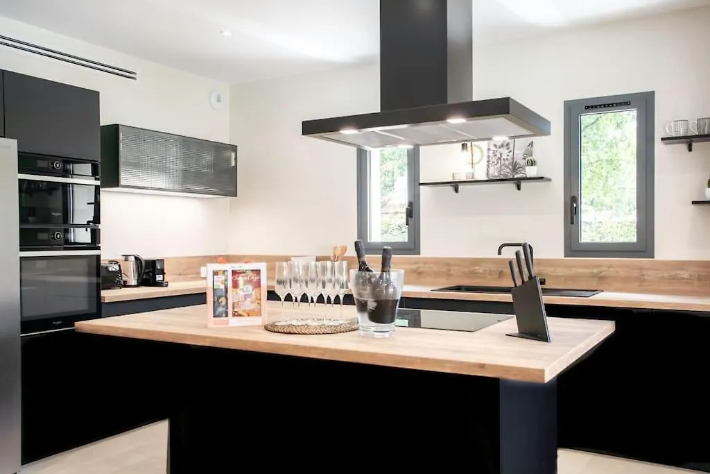 Apartment #53 St Paul Villa Swimpool Ac Carpark Bbq For 8 Guest Saint-Paul-de-Vence France